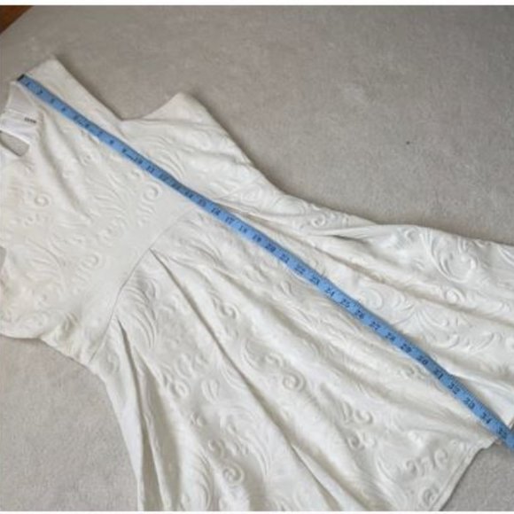 Estam Cream Imprinted Sleeveless Dress - Picture 7 of 11